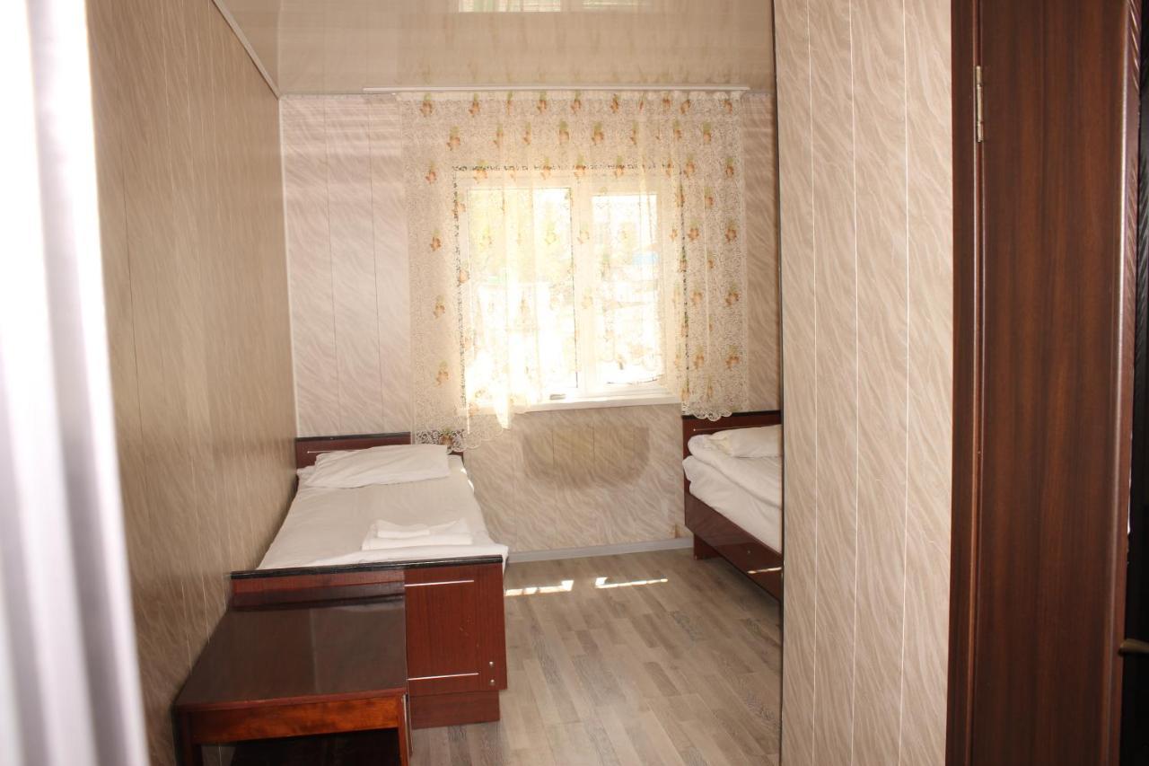 Guest House Jamal Naryn ภายนอก รูปภาพ