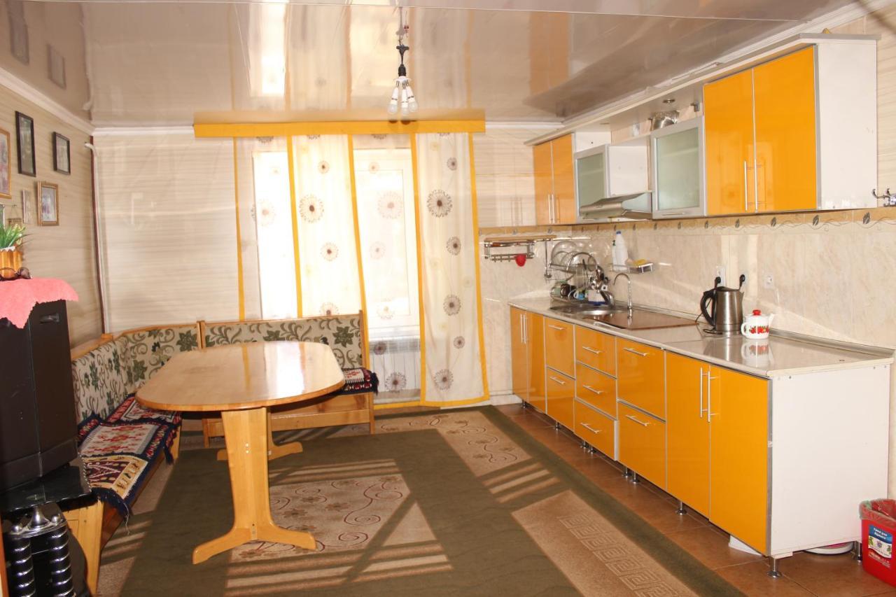 Guest House Jamal Naryn ภายนอก รูปภาพ